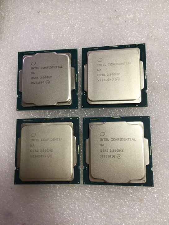 Új CPU, új foglalat, új alaplap.