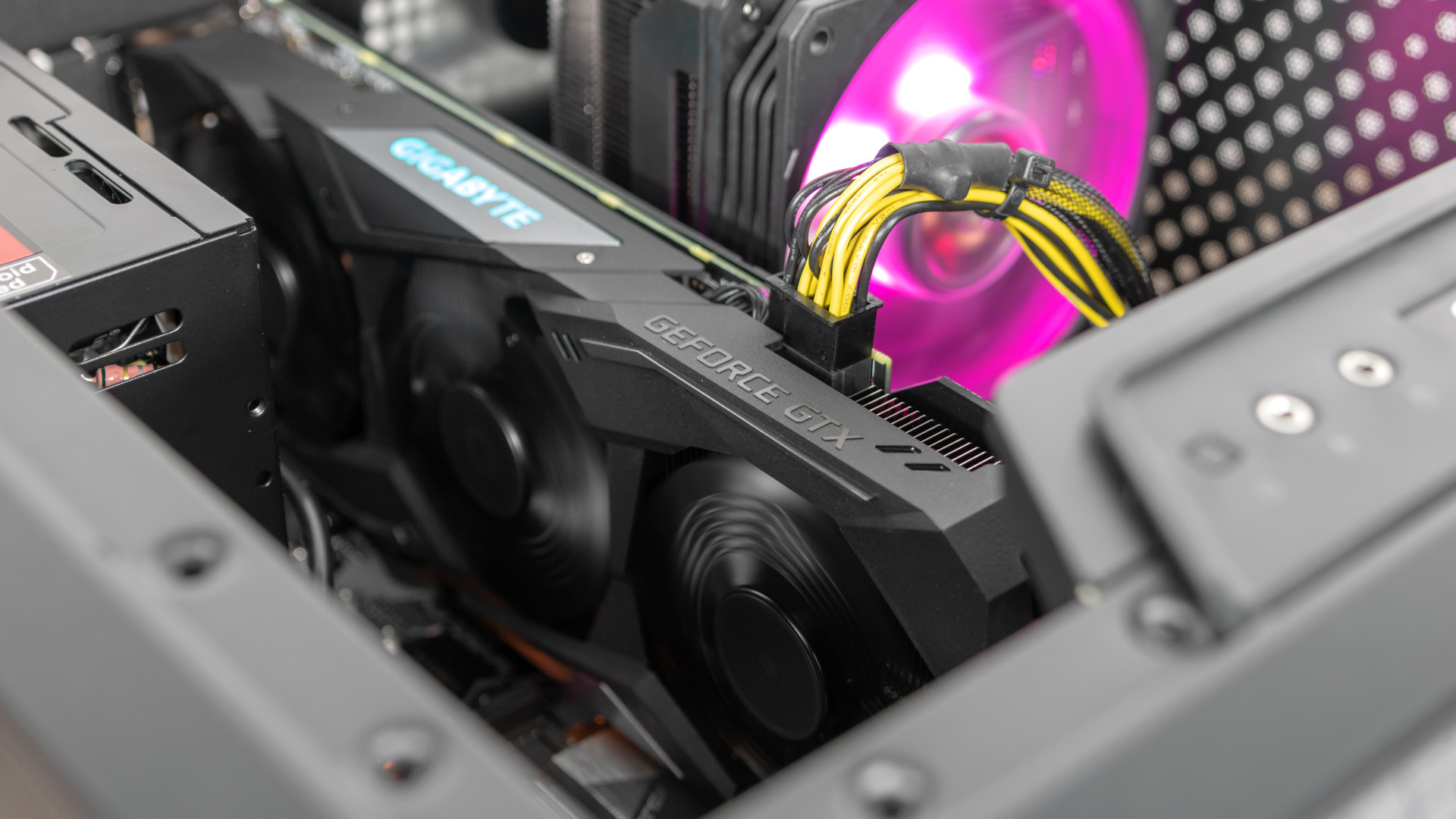 A megszokott Gigabyte minõség.