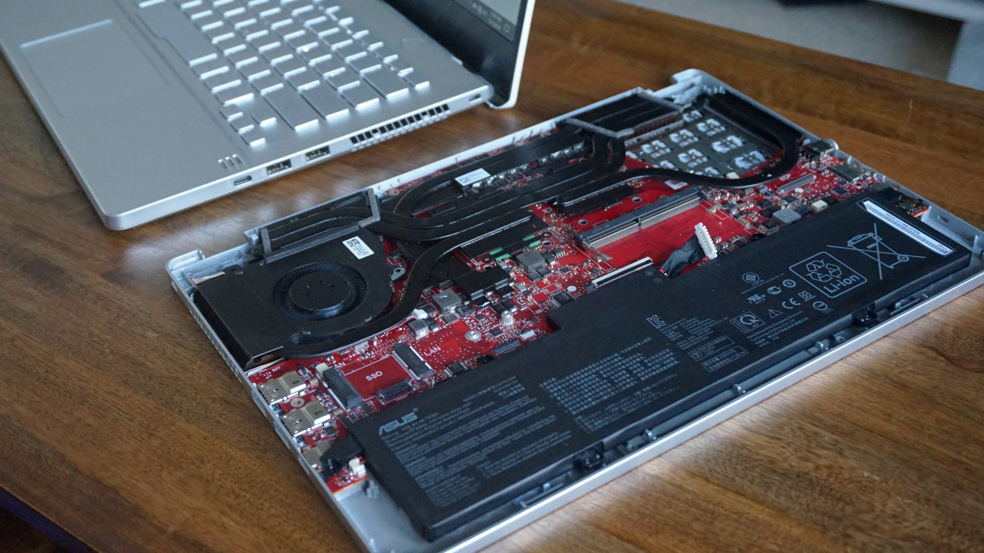 Kiváló konstrukció egy hatékony CPU körül
