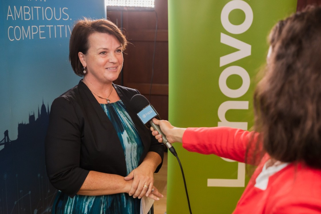 Lukács Anita, a Lenovo Magyarország ügyvezetõje nyilatkozik