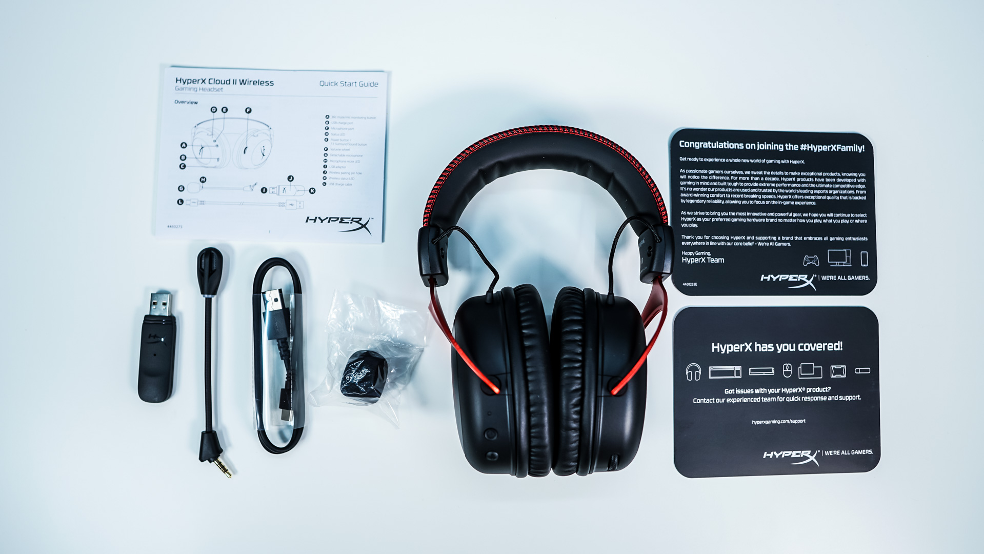 Ha töltés közbenn használnánk, egy hosszabb Type-C kábelre lesz szükségünk.