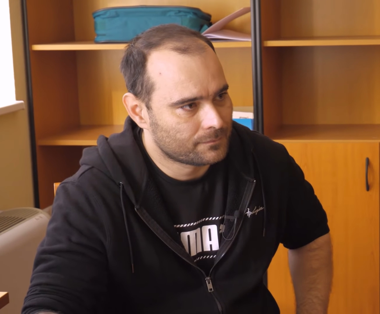 A cenzúrátlanság miatt a politika is hamar lecsapott a lehetõségre. (Pál Csaba, alapító - YouTube)
