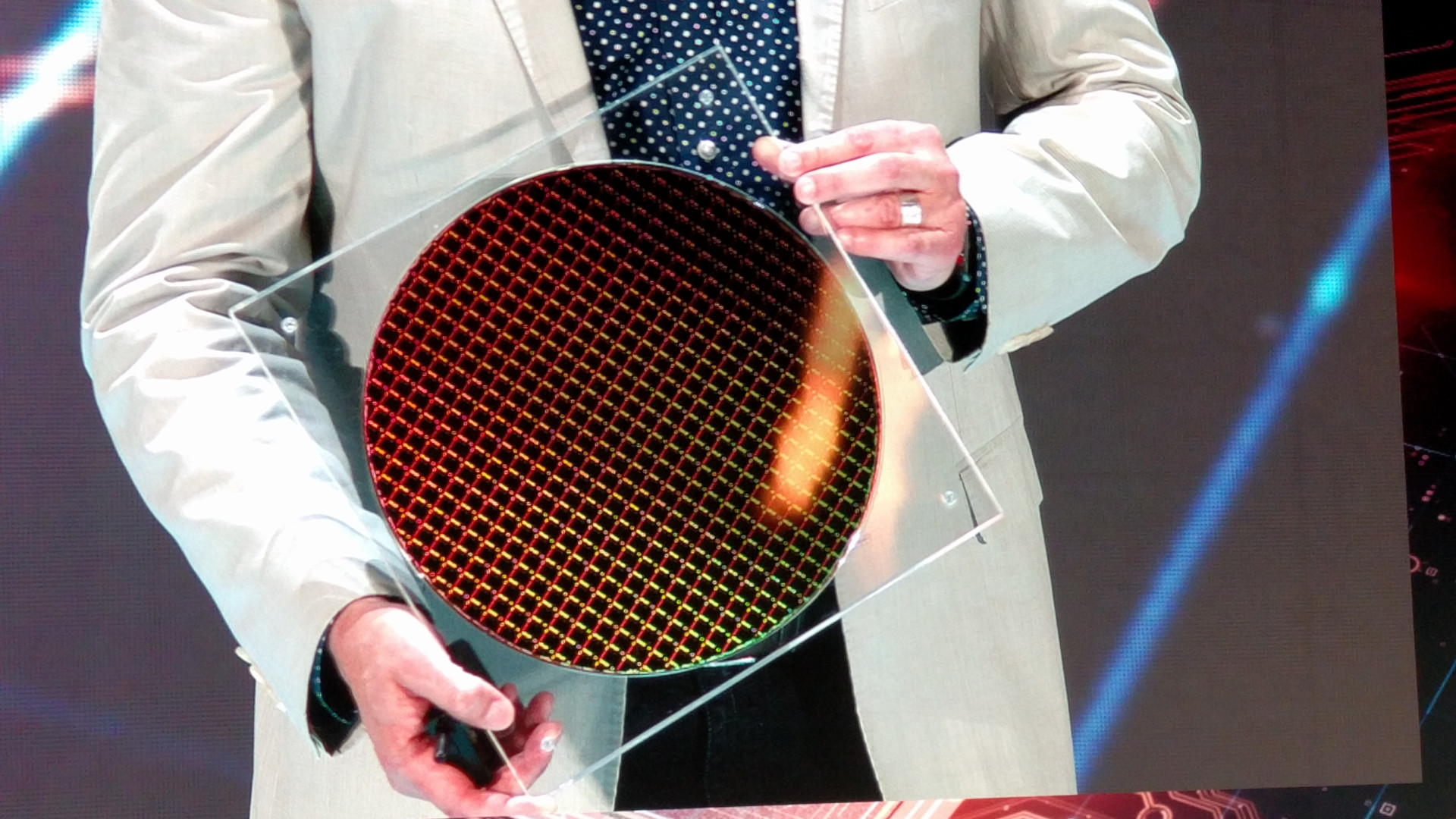 Végre 10 nanométeres chipkek az Intelnél.