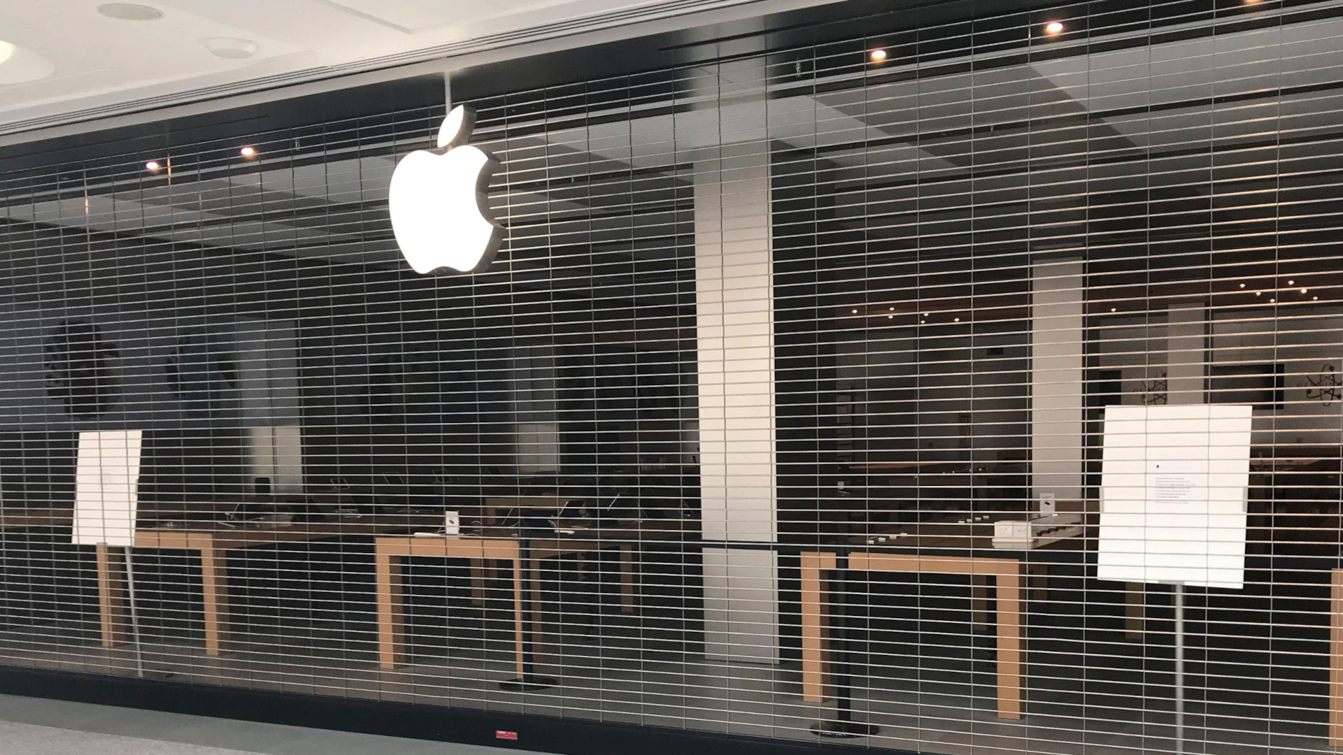 Be nem zártak, de legfeljebb javítást vállalnak a török Apple-üzletek. (Kép: variety.com)