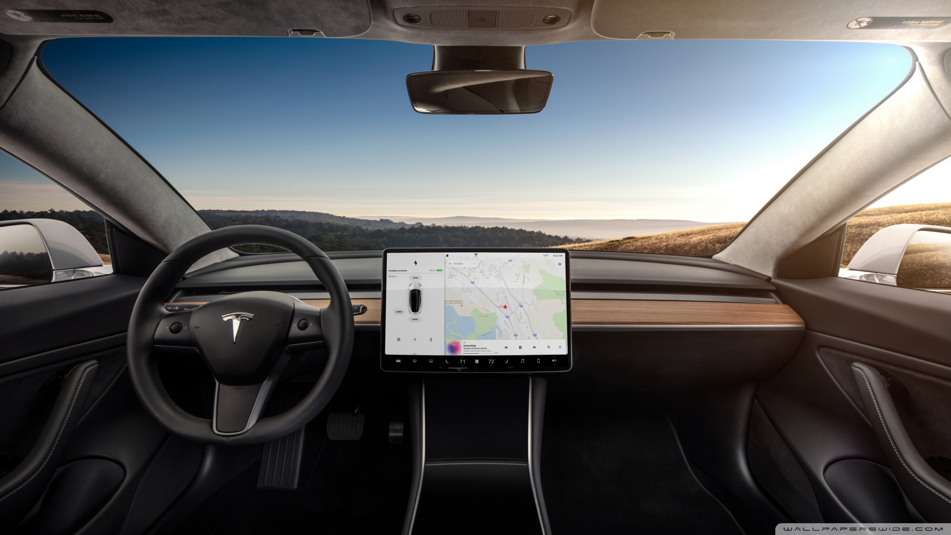 Az egyik Tesla Model 3 sofõrjének reagált a cég vezetõje, de a rendszer csak órákkal késõbb állt helyre.