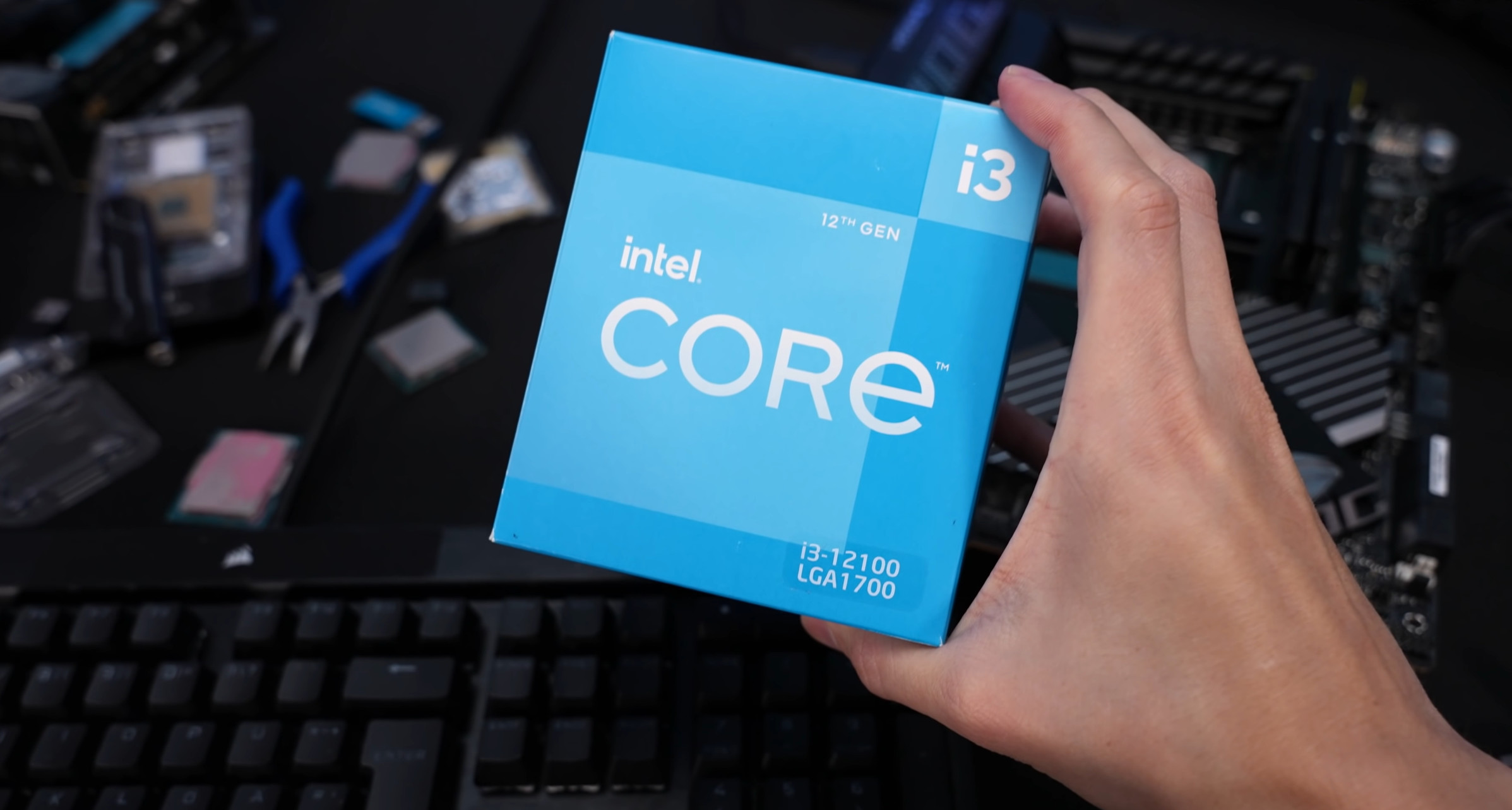 Egyre olcsóbb CPU-k hoznak egyre jobb tuningg értékeket. (Kép: der8auer EN / YouTube)