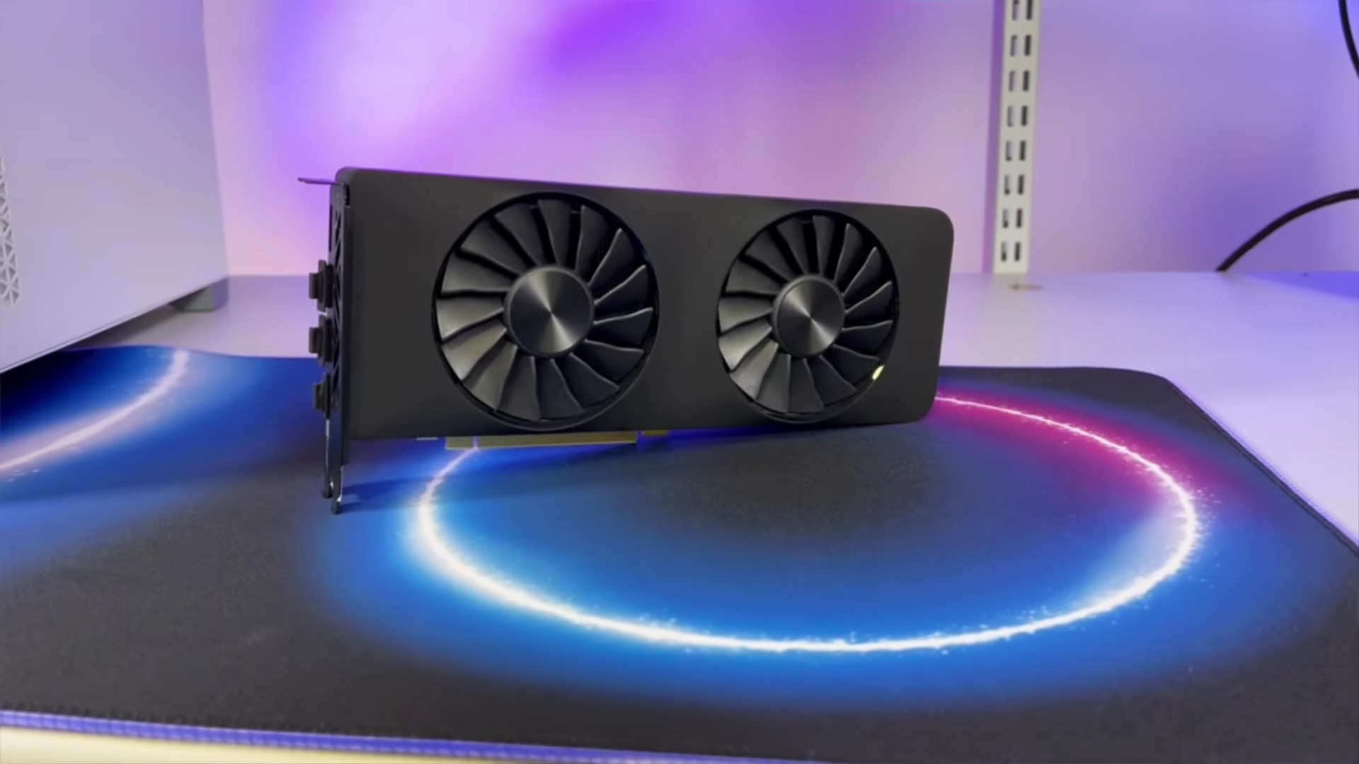 Fura döntést hozott az Intel a HDMI 2.1 kihagyásával.