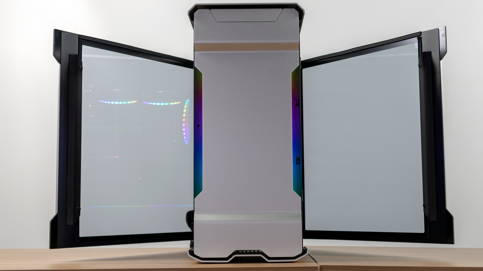 Fém test, üveg szárnyakkal