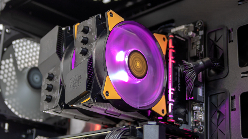 A Cooler Master féle TUF hûtõ, látványos és hatékony egyszerre