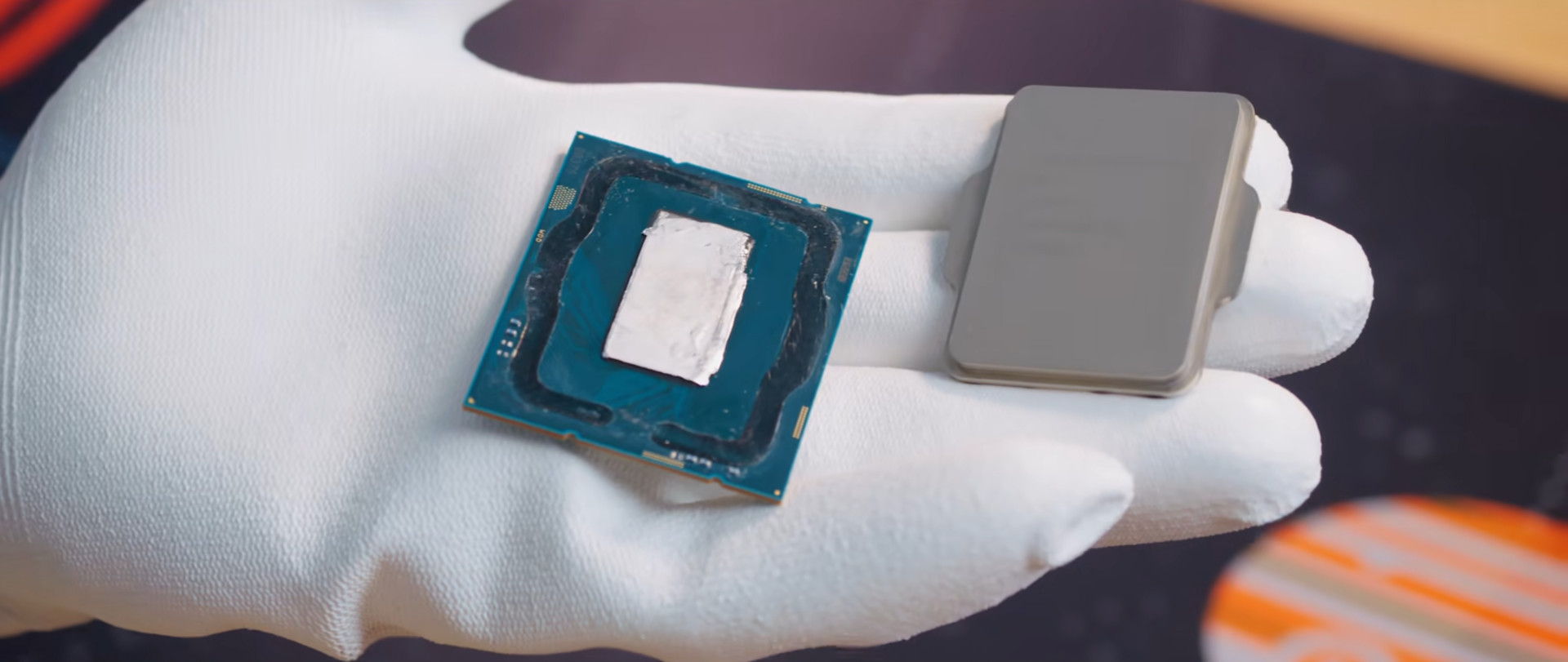 Egy delidelt Raptor Lake CPU. (Kép: bilibili.com)